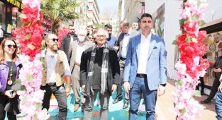 Dünya Sanat Günü’nde Kartal Sanat Sokağı’na Renkli Açılış