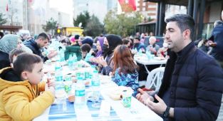 Kartallı Ramazan Sofrasında Bir Araya Geldi