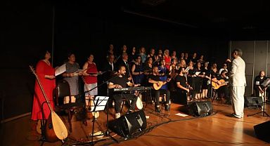 Kartal Belediyesi Türk Halk Müziği Korosu Sezona Solo Konserle Veda Etti
