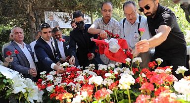 Eski Bakan Moğultay Kabri Başında Anıldı