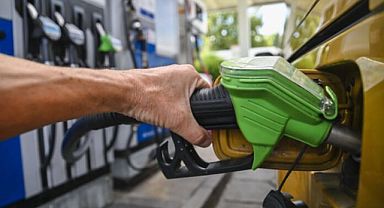 İtalya'da Akaryakıt İstasyonu Çalışanları Greve Başladı