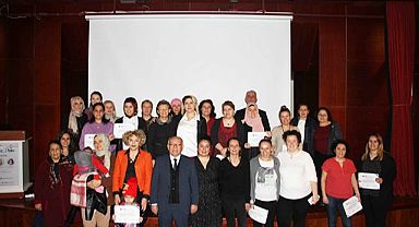 Aile Okulu Katılımcıları Sertifikalarını Aldı