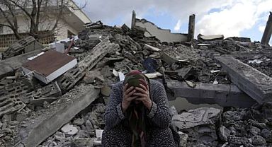 Depremde Kaybolanlar 1 Yıl Sonra Ölmüş Kabul Edilecek