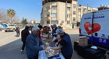 Kartal Belediyesi’nden Hatay’da Günlük 3 Öğün Yemek İkramı Hizmeti