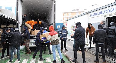 Kartal Belediyesi'nin Yardım Tırları, Deprem Bölgelerine Hareket Etti