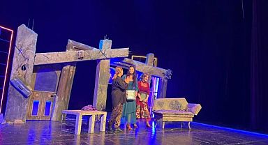 Tiyatro Günleri “Tatavla’da Son Dans” oyunuyla başladı