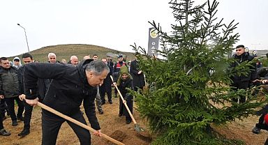 Deprem Şehitleri Anısına Fidan Dikim Töreni Gerçekleştirildi
