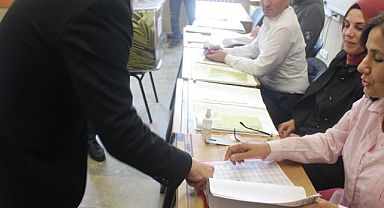 Siyaset sandık başında görevini yaptı