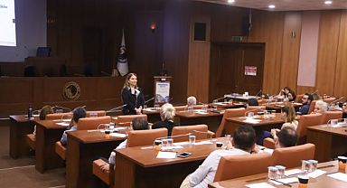 Kartal Belediyesi’nden Personeline ‘Kişisel Zaman Eğrisi’ Eğitimi