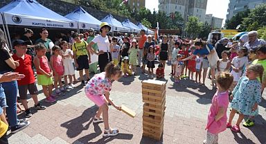 Kartallı Öğrencilere Yaz Tatili Hediyesi