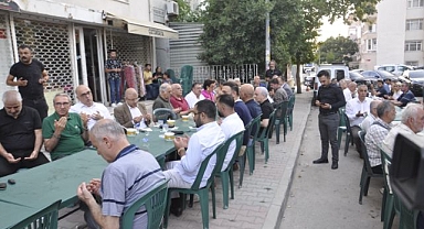 Kartal Elazığlılar Derneği'nden aşure ikramı