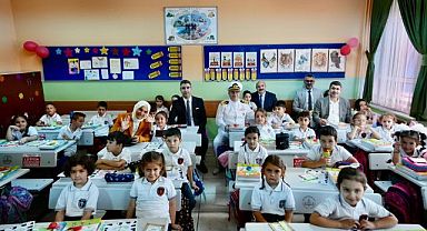 Başkan Yüksel, Yeni Eğitim Öğretim Yılı Açılışında Öğrencileri Yalnız Bırakmadı