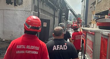 Kartal Belediyesi Ekipleri Ataşehir’de Çıkan Yangının Söndürülmesine Destek Verdi