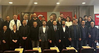 İYİ Parti'den istifa eden 200 kişi CHP'ye katıldı