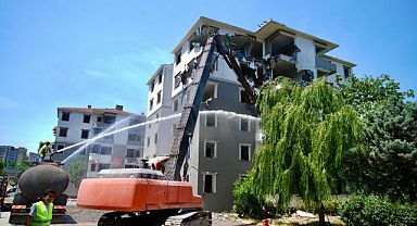 Kartal Belediyesi, Riskli Konutların Yıkımına Devam Ediyor