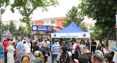 Kartal Belediyesi YKS'ye Giren Öğrencileri Yalnız Bırakmadı