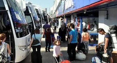 Tatile Çıkanlar Akraba veya Arkadaş Evinde Kaldı