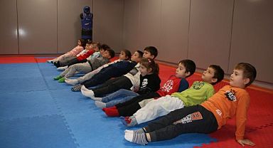 Kartal Belediyesi’nden Kreşli Miniklere Ücretsiz Cimnastik Eğitimi