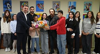 Kartal Belediyesi Sanat Akademisi’nden anlamlı sergi: “Hayal Et ve Yaşat”