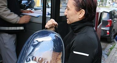Gezici Veteriner Otobüsü “Vetbüs” 2 Gün Boyunca Kartal’da Hizmet Verdi