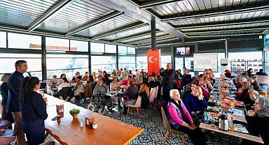Başkan Yüksel, Okul Aile Birliği Başkanları ve Kartal Kadın Meclisi Üyeleri ile Buluştu