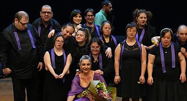 Tomurcuklar'dan Gönüllere Dokunan Konser
