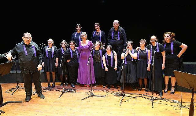 Tomurcuklar'dan Gönüllere Dokunan Konser