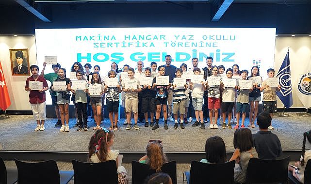 Kartal Bilim Mühendislik ve Teknoloji Merkezi’nde Sertifika Töreni Düzenlendi