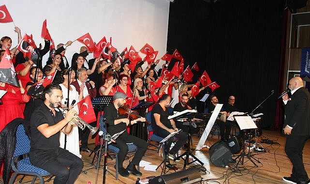Hakan Ünlüler Korosu, Atatürk’ün İzinde Sahne Aldı