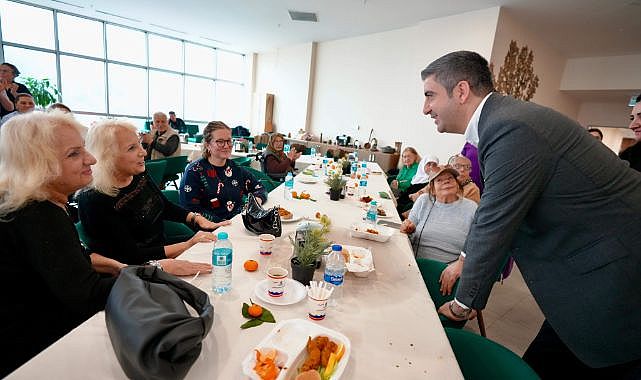 Kartal Belediyesi’nden Huzurevi Sakinlerine Yeni Yıl Etkinliği